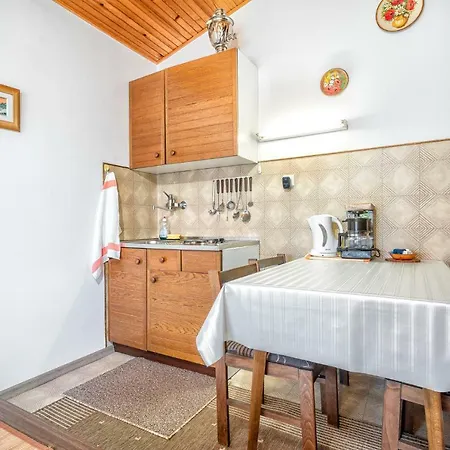 Apartment Klavdija
