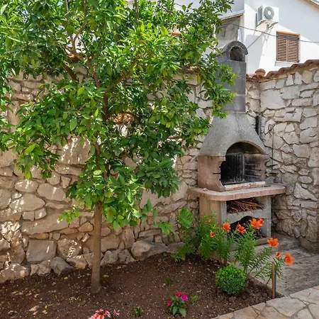 Apartment Klavdija *