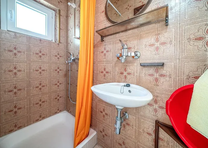 Klavdija Apartment *